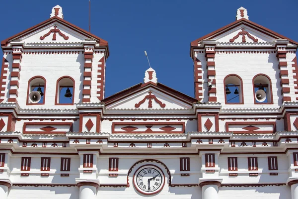 Kilise of Our Lady Carmen, şehir merkezindeki Guatape. — Stok fotoğraf