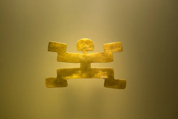 Inca Funerary object of hammered gold from Colombia — Stock Photo, Image