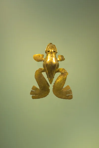 Inca Objeto funerario de oro martillado de Colombia — Foto de Stock