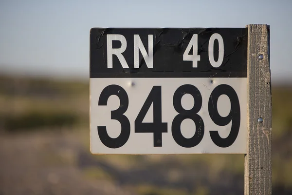 Ruta 40 señalización carretera en el norte de Argentina — Foto de Stock