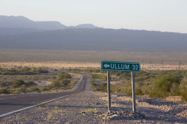 Route 40 old sign road to Ullum in north of Argentina — Stock Photo, Image