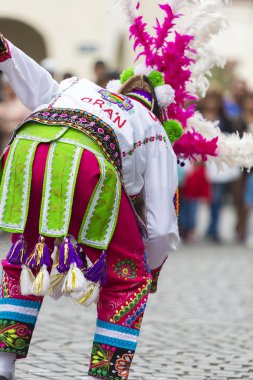 Salta, Arjantin karnaval açılması için performans dansçı