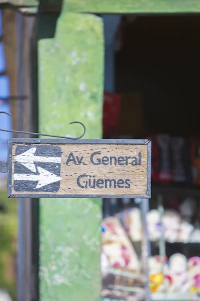 Fechar o nome da rua retro em Cachi, Argentina — Fotografia de Stock