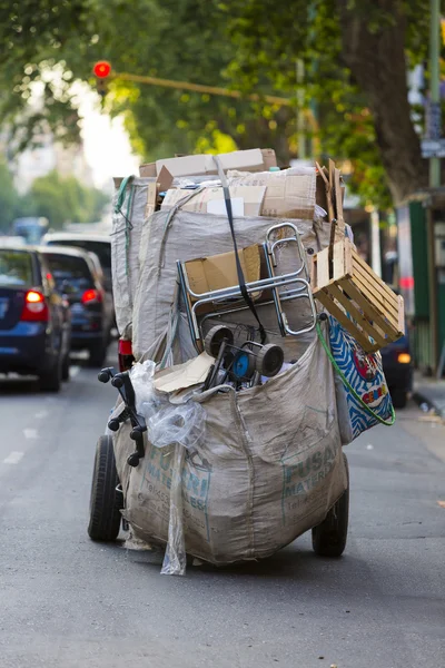 Life of a Cartonero in Buenos Aires — Stockfoto