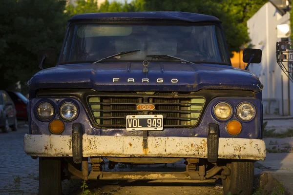 Blue Fargo car in Buebnos Aires — стокове фото