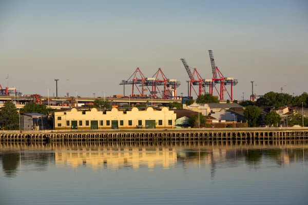 De commerciële haven Madero met kranen, Argentinië — Stockfoto