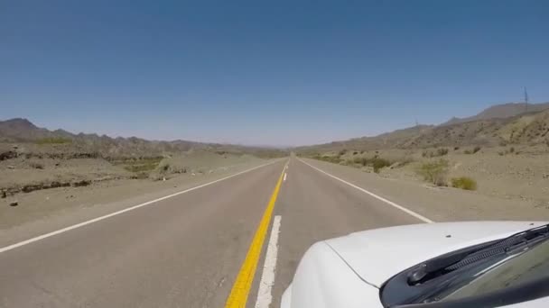 Straight Route 40 and mountains, North of Argentina — Stock Video