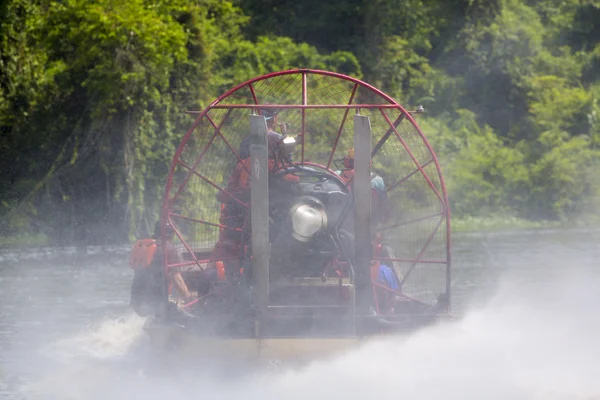 Motoscafo crociera sul fiume Maracaibo, Venezuela — Foto Stock