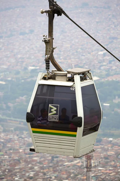 Metro cable and cityscape of Medellin in Colombia — Stock Photo, Image