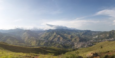 Gün ışığından yararlanma panorama cityscape Cali, Kolombiya