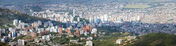 Panorama diurno paesaggio urbano di Cali, Colombia — Foto Stock