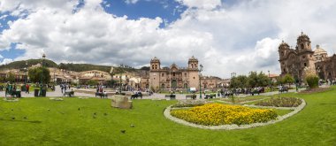Main Square Cusco turistler ve Iglesia de la Compania, C