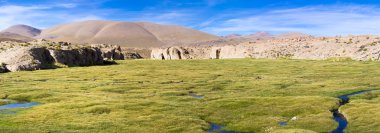 Cennet manzarası, göl ve garip kaya oluşumları, Bolivya