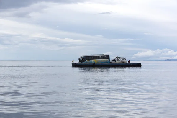Поромна переправа на озері Тітікака, Болівія — стокове фото