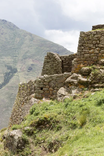 Ruinerna i Pisac i Urubambadalen nära Cusco, Peru — Stockfoto