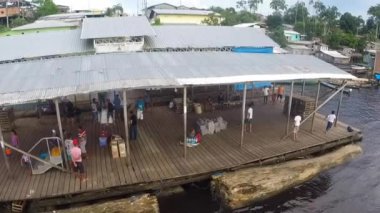 Santo Antonio liman yapmak Ica Brezilya'da Amazon nehri üzerinde