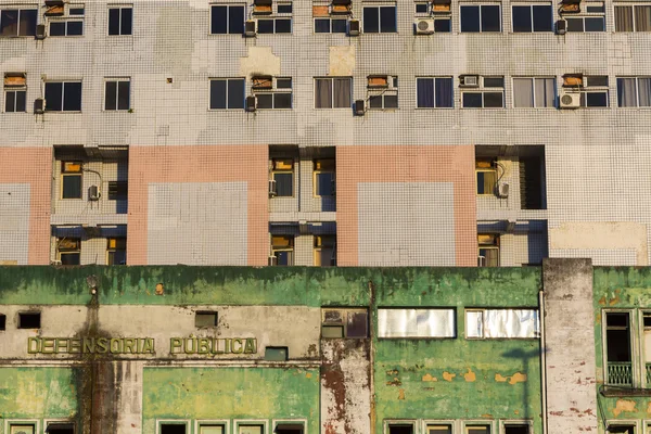 Groene vintage moderne gevel in Manaus, Brazilië — Stockfoto