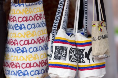 Hediyelik eşya Çantalar Satılık turizm pazarında, Bogota - Kolombiya