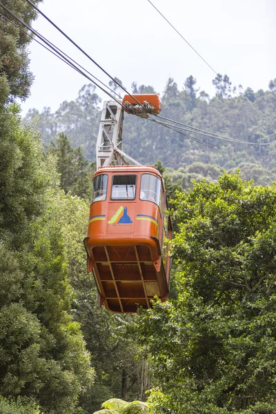 Cable car going up to Monserrate in Bogota, Colombia — Stock Photo, Image