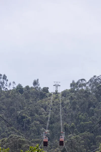 Cable cars going up to Monserrate in Bogota, Colombia — Stock Photo, Image