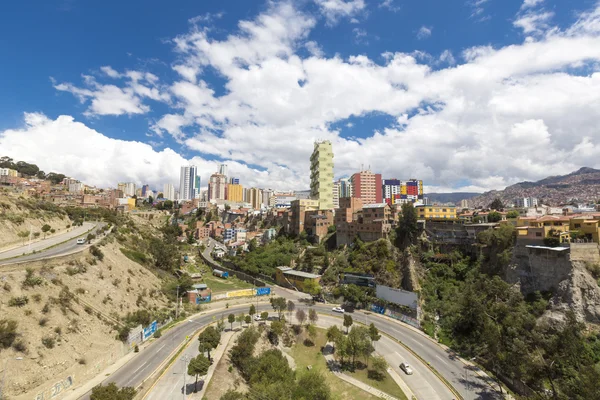 Edifícios modernos em La Paz, América do Sul — Fotografia de Stock