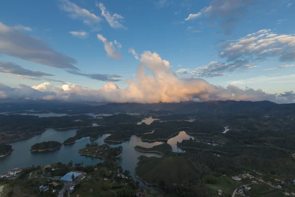 Seen und Inseln bei Guatape in Antioquia, Kolumbien — Stockfoto