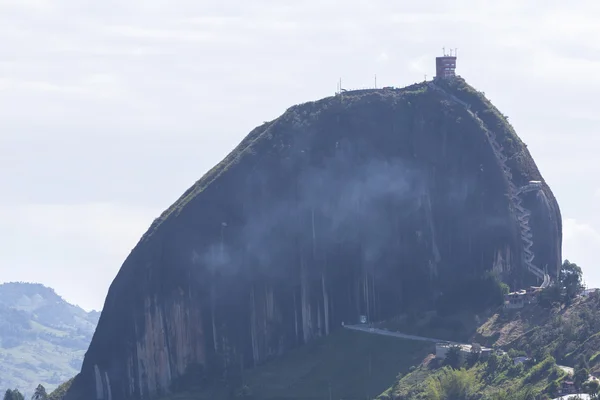 Penol el Piedra w Guatape w cali, Kolumbia — Zdjęcie stockowe