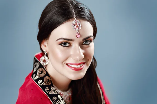 Portrait of beautiful  indian woman — Stock Photo, Image