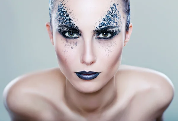 Model met kunst fantasy make-up — Stockfoto