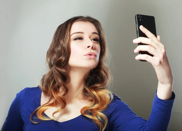 Mädchen macht Selfie — Stockfoto