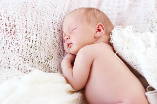 Dormir bébé fille — Photo