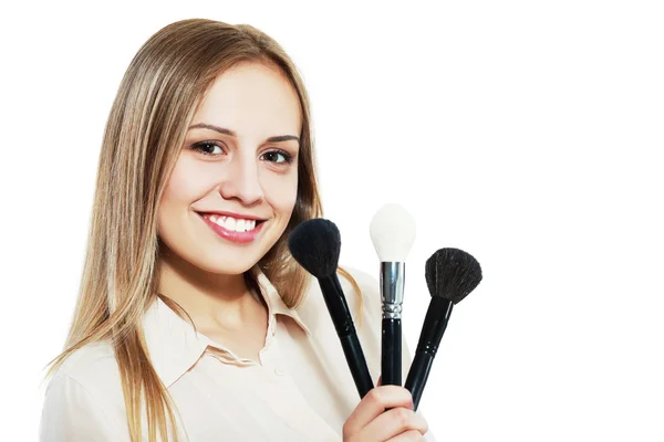 Kadın makyaj fırçaları ile — Stok fotoğraf