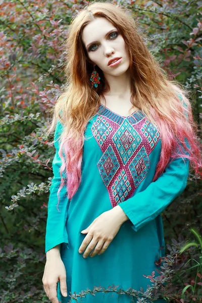 Beautiful boho fashion girl — Stock Photo, Image