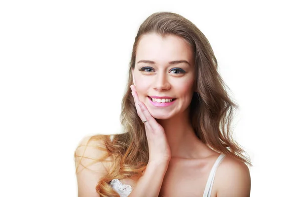 Mulher loira bonita sorrindo — Fotografia de Stock