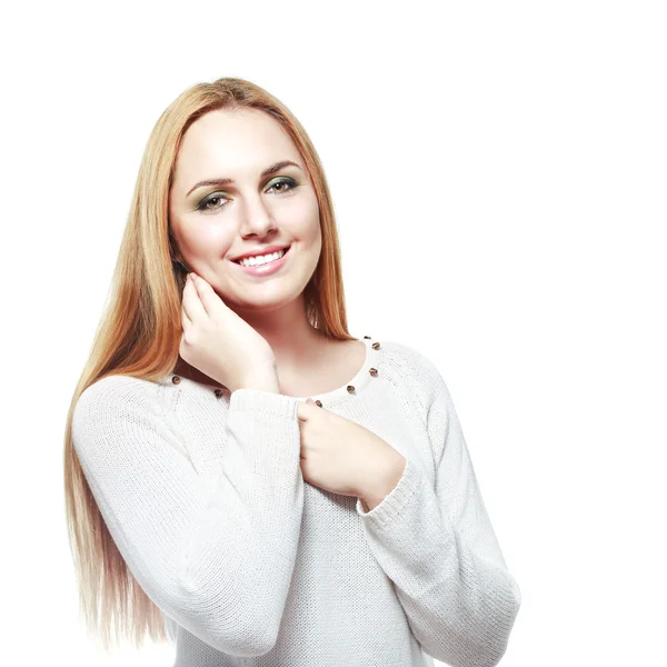 Chica sonriente en el suéter blanco — Foto de Stock