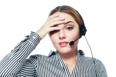 yorgun çağrı merkezi operatörü