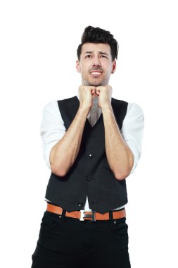 adam bir şey ararken şok