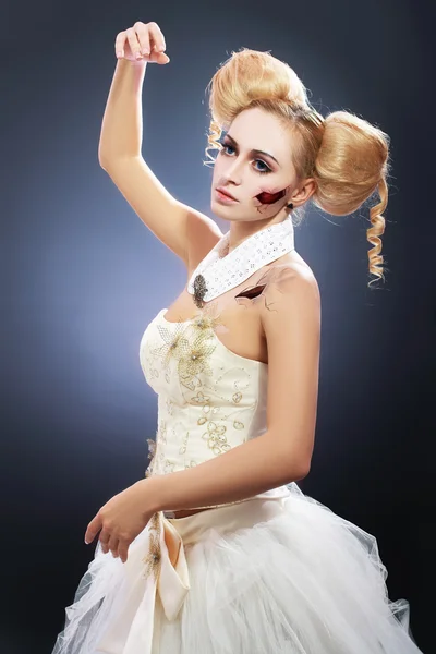 Halloween broken doll — Stock Photo, Image