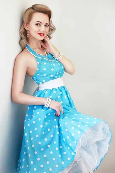 Glamour pin-up girl — Stockfoto