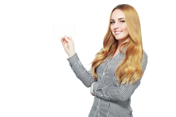 Sorridente mulher de negócios segurando cartão — Fotografia de Stock