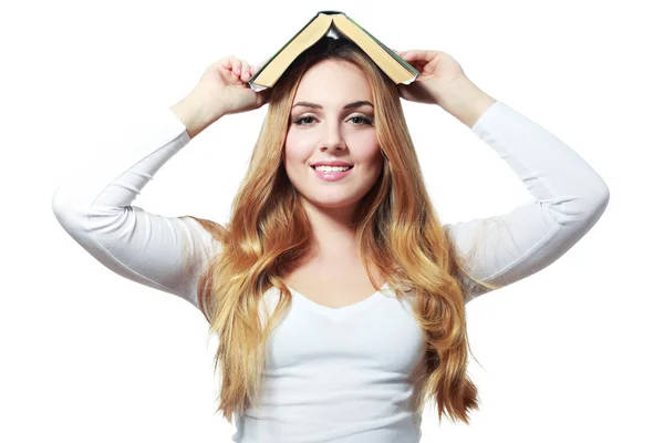 Giovane donna con libro aperto — Foto Stock