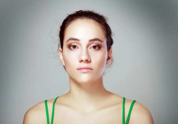 Retrato de mujer hermosa — Foto de Stock