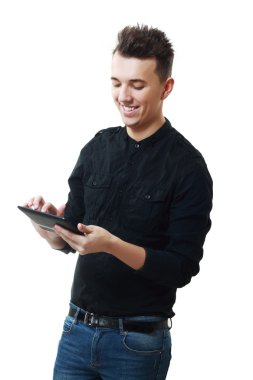 Dijital tablet kullanan adam