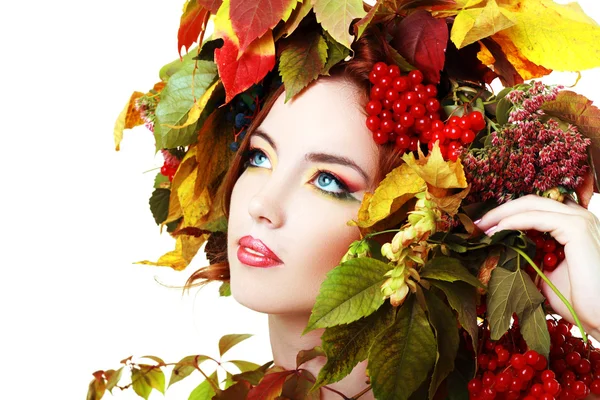 Žena v podzimní věnec — Stock fotografie