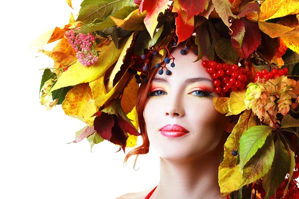 Mujer en la corona de otoño —  Fotos de Stock