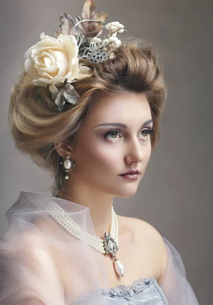Retrato Uma Menina Estilo Como Uma Princesa Condessa Vestido Romântico — Fotografia de Stock