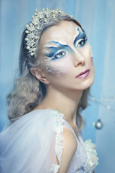 Bella Creativa Make Regina Della Neve Con Corona — Foto Stock