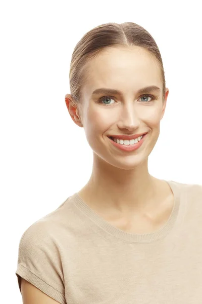 Retrato Mujer Sonriendo Aislada Sobre Fondo Blanco — Foto de Stock