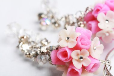 Polimer kil çiçek küpe