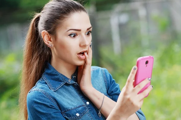 Anxious young girl — Stock Photo, Image